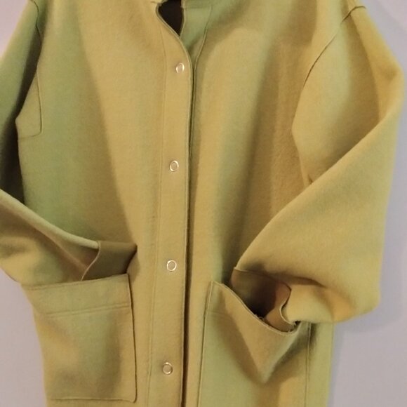Women's designer wool jacket. - Picture 4 of 4